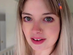 Hot amateur webcam teen masturbates for their fans