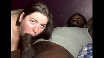 Bbw gives sloppy toppy in her bedroom