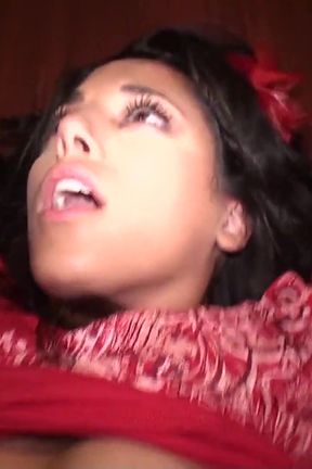 Latina Sex Tapes - Goregous Brunette Gia Steel Seduces Trey at the Office with Her Amazing Tits &amp; Ass