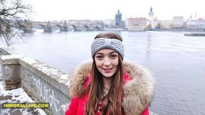 Isabella De Laa Gets 3 Cum Loading Sessions from Stepfamily!