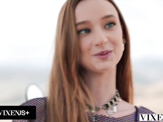 Secret Girlfriends Vixi Rafi & Melanie Marie Share a Penis in Sexy Trio