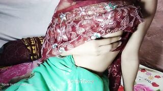 Desi babe bhabi fucking into home inside green saree