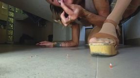 Giantess taunts crowd after shrinking them and saves you for last