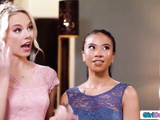 Stepmom has some forbidden hawt thoughts about stepdaughters