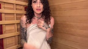 sucking and squirting in the sauna pov