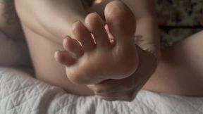 Lotioning My Highly Arched Feet and Thick Thighs