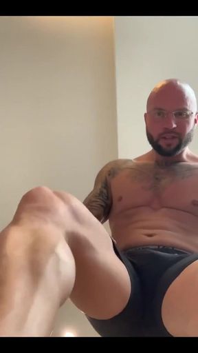 Tiny Is Scared of the Giant