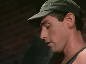 Hunky cop gets fucked