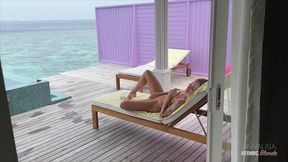naked blonde masturbates and gets fucked the room service waiter poolside