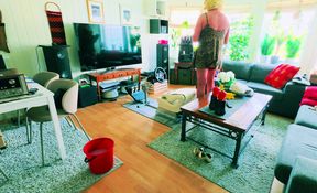Cleaning in Da livingroom
