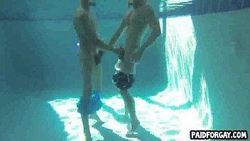 Straight hunk sucks cock underwater for some money