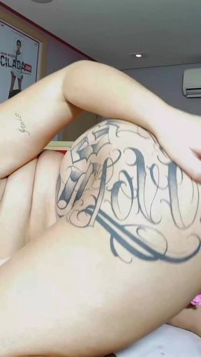 Big Booty Enema Swallow - Swallowing All My Erupting Enema From My Big Round Ass