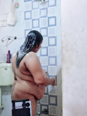 My Sister Was Taking Bath in the Bathroom, I Saw Her and Seeing Her Naked I Ejaculated.