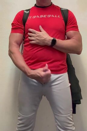 Baseball Dilf Jockdad87 Edges His Cock in Gear
