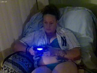 That babe Turns Me On Whilst Her Pants Are Getting Juicy Whilst Playing Movie Games