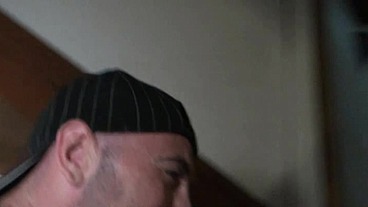 Daddy XXL fucked bareback by Straigth arab and creampied