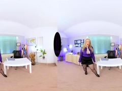 The English Mansion - Lady Boss’ Motivation - VR.