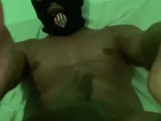 Moreno arrecho, buscando una boquita para echar mi leche😈