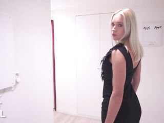 Sexy Ukrainian Angelika Grays Takes Coarse double penetration From 2 Large Ramrods