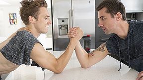 Arm Wrestling Bros - BrotherCrush