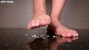Giantess Bri crushes the crowd! - MP4