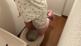 [排泄管理少女３]おしっこしたいのに手首足首縛られてパンツにおもらししちゃう