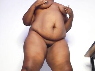 Hawt Thick Hips Black Mother I'd Like To Fuck Got Cellulite and Juice