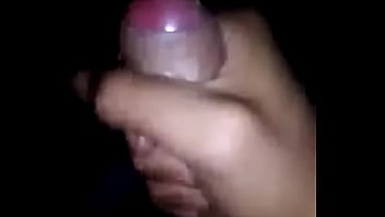 Masturb&aacute_ndome muy rico y rapido