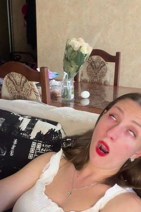 Yawning Fit Uvulia Show