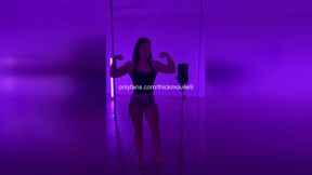 Barely Legal Girl Leaks Pussy While Streaming Workout on Twitch