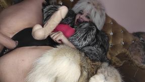 Goddess in Furs and Latex,strapon,squirt