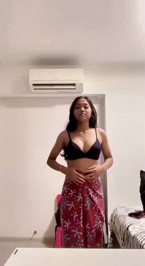 Kebaya putih