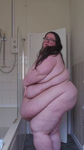 SSBBW Stripping in the Bathroom Fat Body Exploration