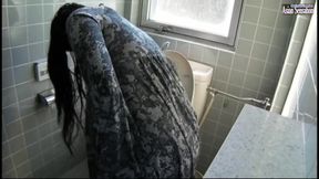 Stuck up Older Women - Toilet Masturbation Collection of 25 - Ep08