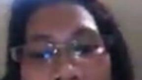 Nerdy plump Philippina lady flashed me her disgusting meaty twat