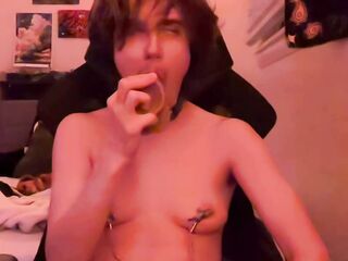 FtM gags on dildo and CUMS!