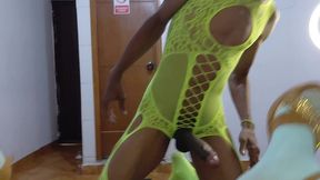 sensual morena trans muy bien dotada me follo salvajemente, me besaba con pasion mientras me penetraba, me volvio loco de placer. interracial, sexo gay
