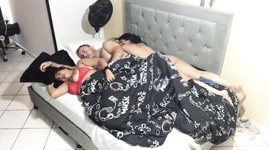 I surprise my boyfriend fucking with my best friend