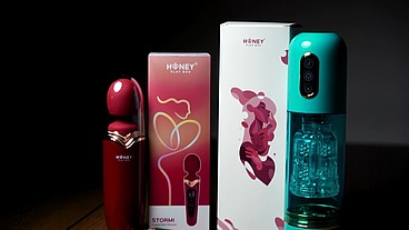 This is like a blender for the cock! Review of Hayden from Honey Play Box