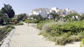 hooo adeline lafouine dans les rues du cap d agde ! elle m emmene dans sa ...