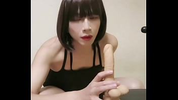 【Shemale】Ting Xuan Blowjob with dildo in sexy dress and high heels, swallow cum