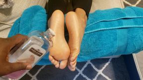 Vee oily soles video 1