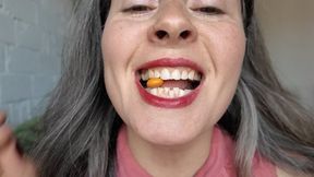 she will crush a tiny bugs with her wild sharp teeth m0