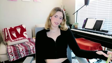 Joking about fucking my delivery driver's bodacious mayor