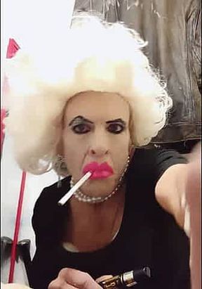 CROSSDRESSING LIPSTICK SLUTS