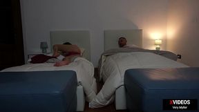 la mia amica vicina di stanza lo vuole davvero nel culo - very myller - italiano