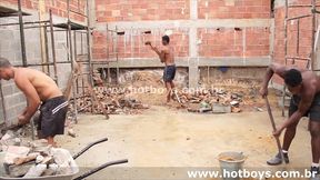 orgia com pedreiros no meio da obra