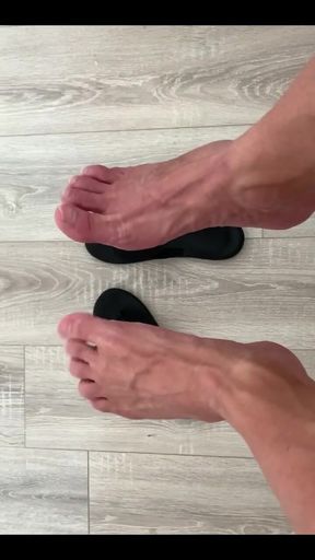 ‪you Are so Small Under My Feet