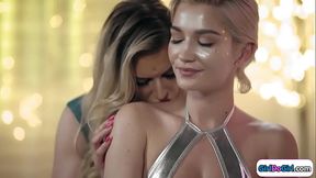 Busty stepdaughter and stepmom 69 before feelings fade