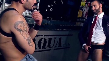 Bartender consents to screw this glorious and hot m